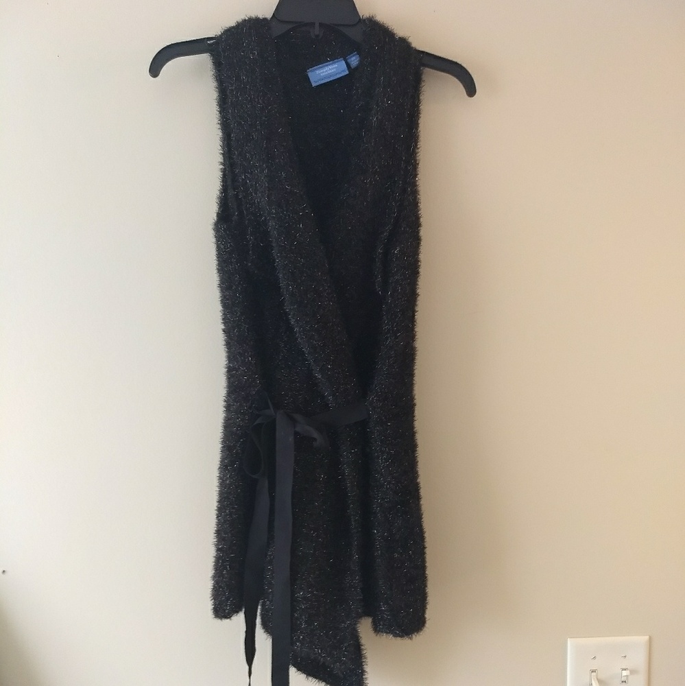 Simply Vera fuzzy black & gold vest *3/$30 Sale*